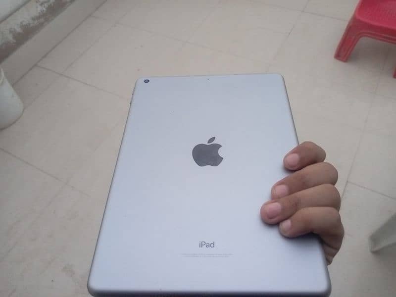 Apple Ipad 32 GB 4