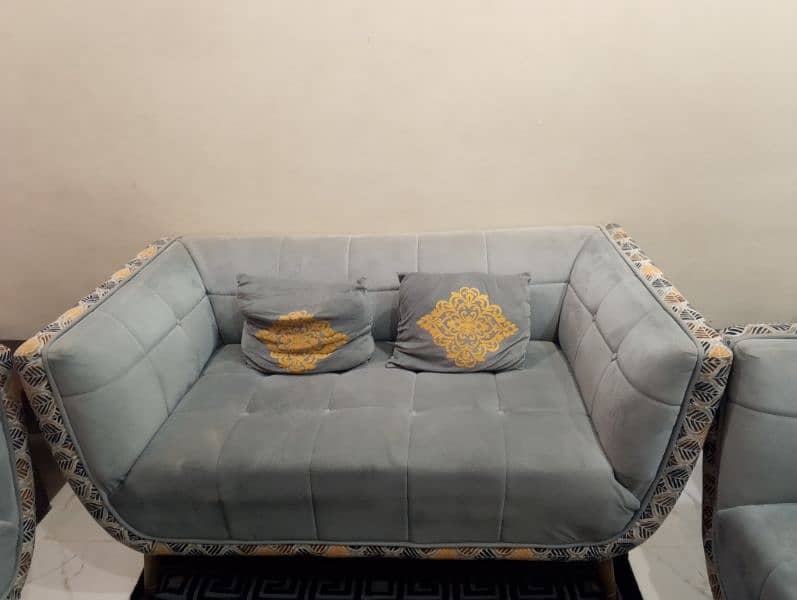 A1 condition sofa set 2 years used in fresh condition. 8