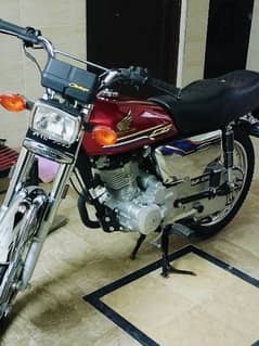 Honda 125 chrome edition 10/10