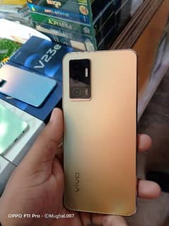 vivo v23 e 8+4. . . . 128. . . . with full box