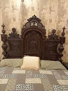 wooden solid bed