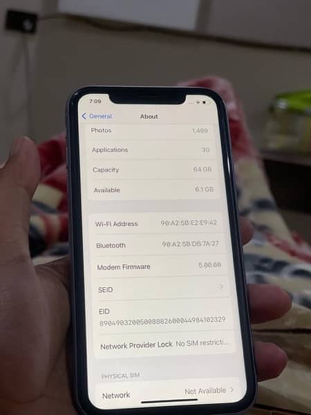 iphone 11 64GB with box 1