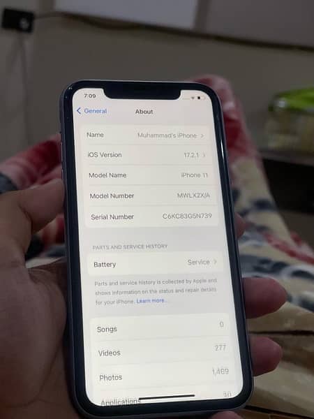 iphone 11 64GB with box 6