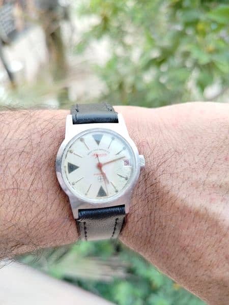 Antique Swiss Made Vintage West End Watch Classic 2