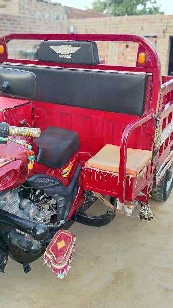 Loader Rickshaw. 150cc Engine. 6