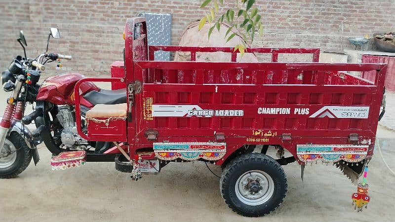 Loader Rickshaw. 150cc Engine. 8