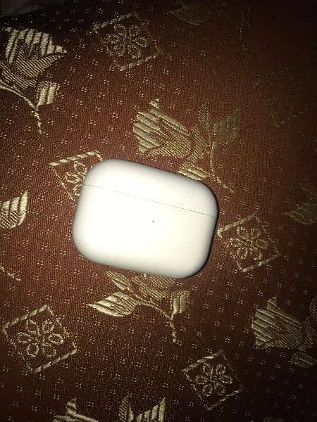 AIRPODS pro 4