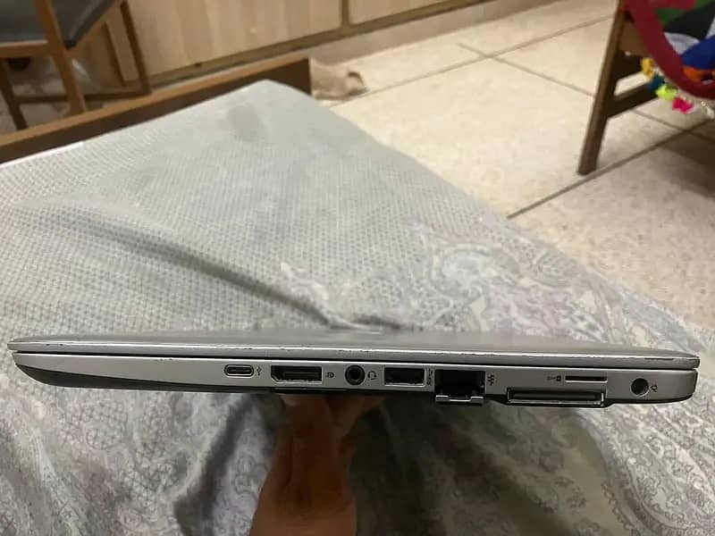 Hp elitebook 840 g3 i5 6th gen 1080p 4