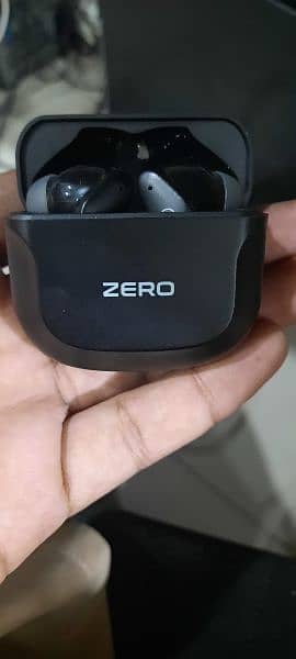 Quantum earbud 1 day use 0