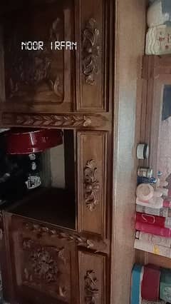 dressing table chinioti heavy wood condition 10/9 need polish