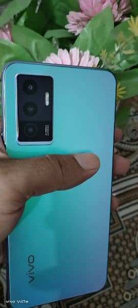 vivo v23e 8+4/128 with box ,finger in display 03*06*62*83*419 6