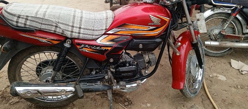 Honda prider for sale. new tayre fresh condition 2