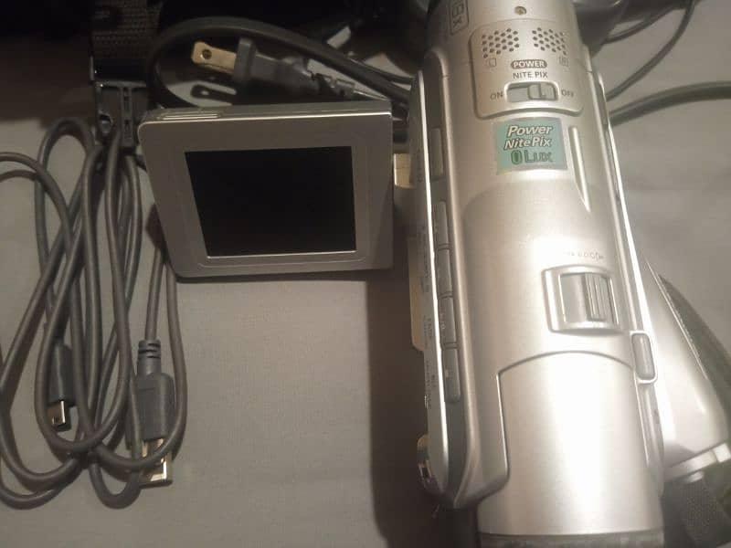 Samsung SCD103 Video Camera 2