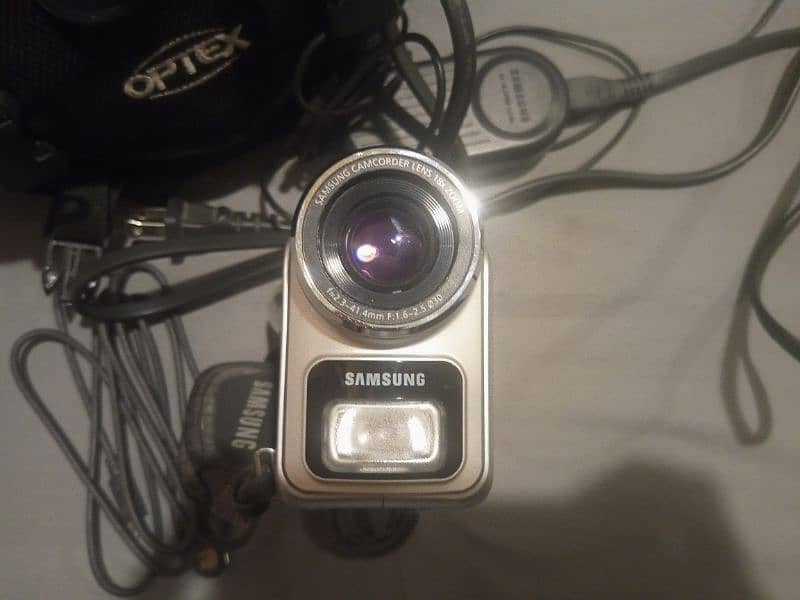 Samsung SCD103 Video Camera 3