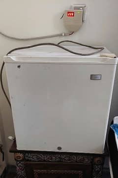 Bedside small refrigerator