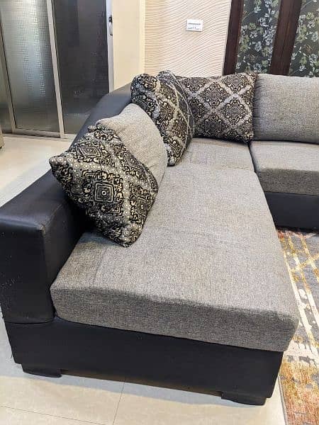 Used Sofa (Jute and Rexine) 2