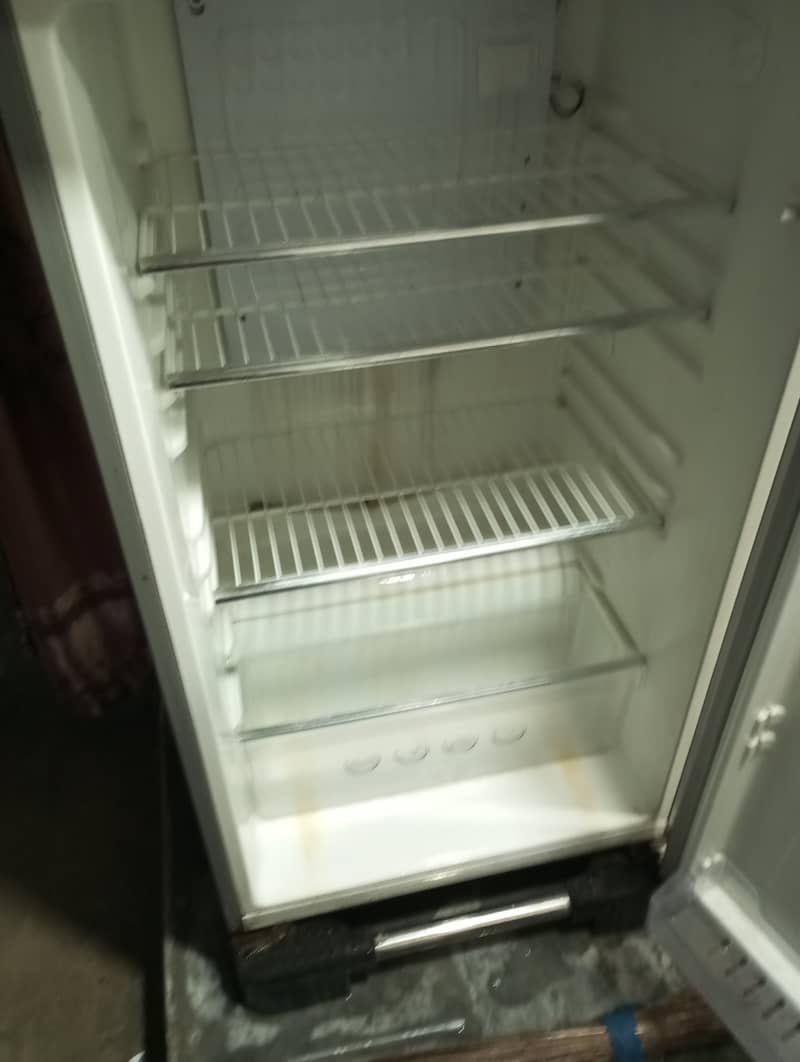 CHANGHONG RUBA TOUCH SYSTEM FRIDGE 6