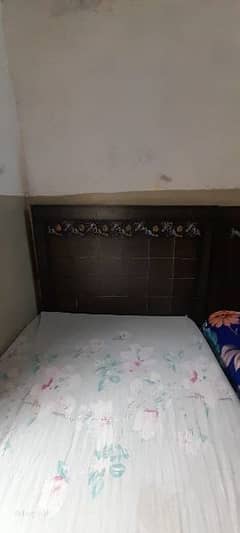 One single and one double bed for urgent sale 0