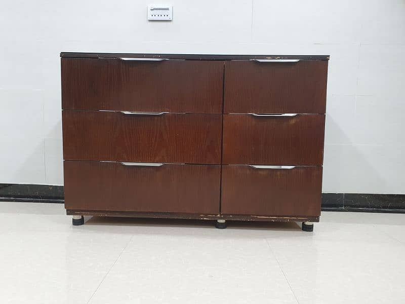 Brown Dressing Table with Glass Top 0