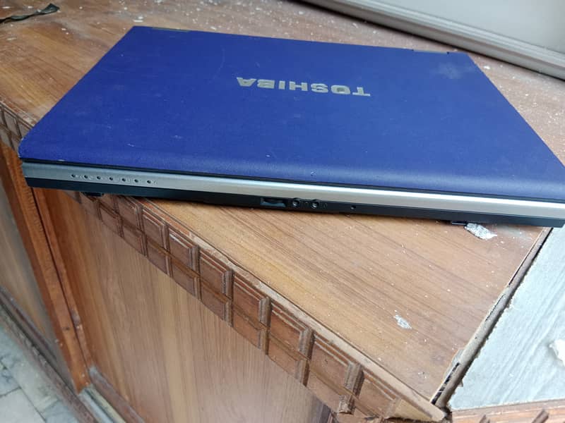 TOSHIBA LAPTOP GOOD WORKING CONDITION 6