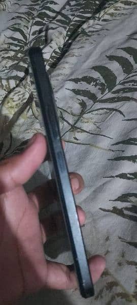 I am saling redmi a3 full ok phone with box and charger 1