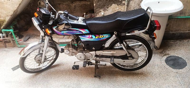 honda 70 2024 black (03214403197) 2