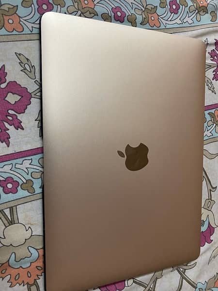 MacBook 2016 immaculate condition self purchased from USA 1