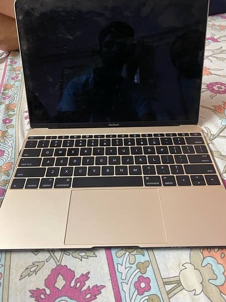 MacBook 2016 immaculate condition self purchased from USA 3