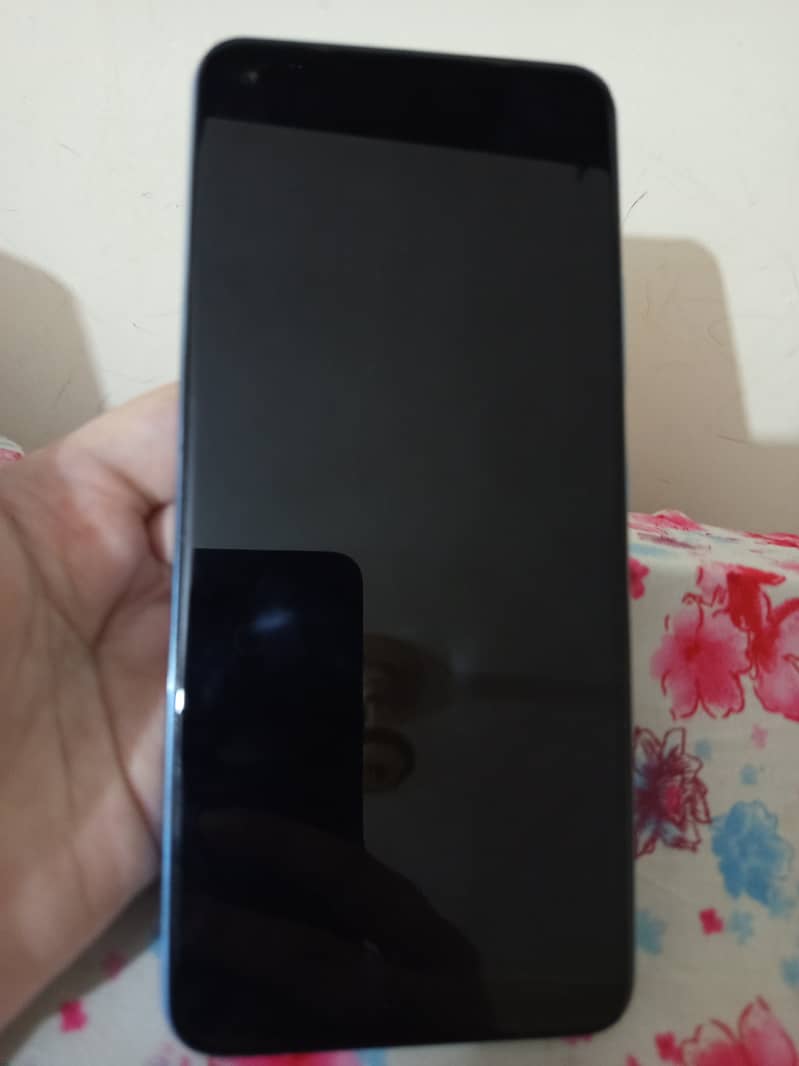 Infinix hot 10 for sale. 6/128 1