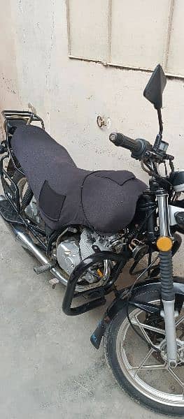 150 Suzuki jenyan condition Mey hey bilkul saf suthri hey 0