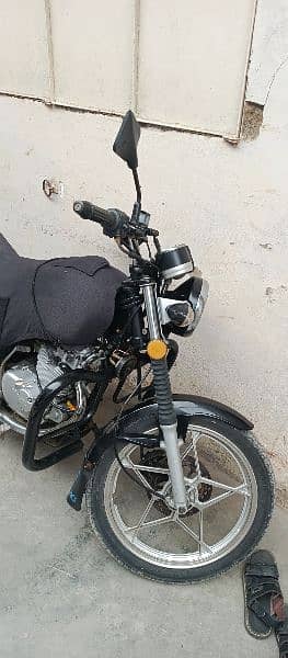 150 Suzuki jenyan condition Mey hey bilkul saf suthri hey 1