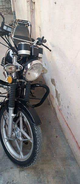 150 Suzuki jenyan condition Mey hey bilkul saf suthri hey 7