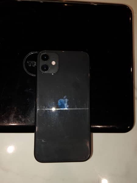 Iphone 11 jv 64 Gb with box 4