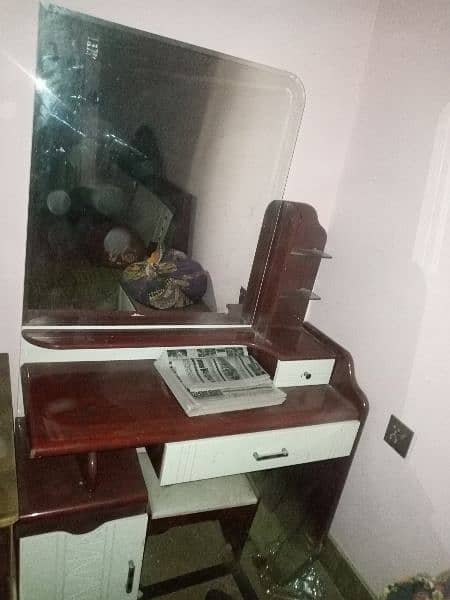 Beautiful Dressing Table is For Sale on Reasonable Price 1