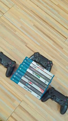 PS4 games and controllers