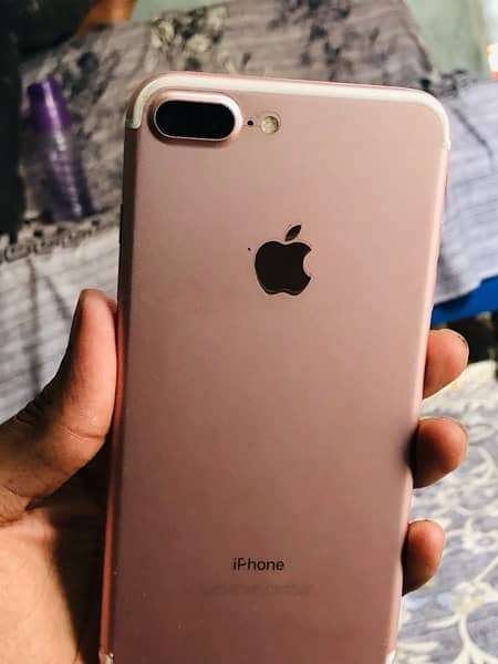 I Phone 7 plus 128gb factory unlock All Okay 0