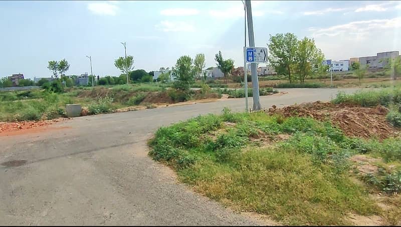 Prime Location 4 Marla Commercial Plot No 306 For Sale In DHA Phase 5 M Extension Lahore 4