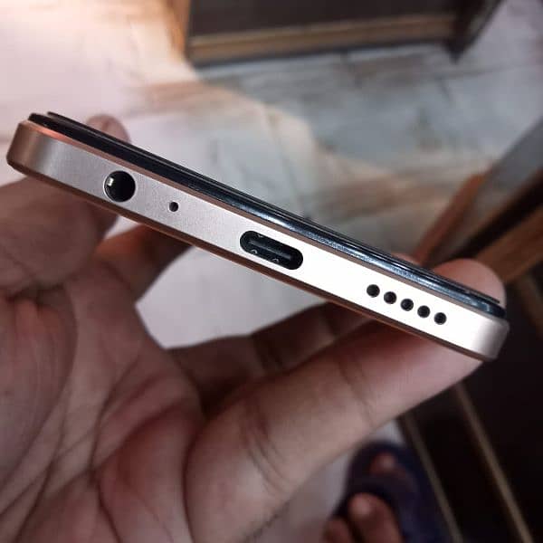 vivo y 17s condition 10 by 10  6 + 6 128gb only mobile and charger 0