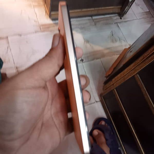 vivo y 17s condition 10 by 10  6 + 6 128gb only mobile and charger 1