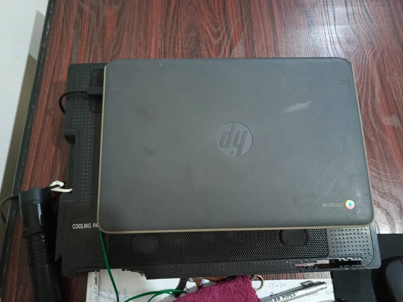 HP chromebook 11 G5 4gb ram 16gb Rom 4