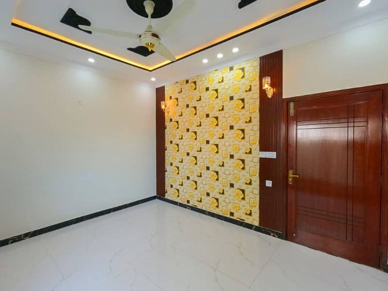 A Beautiful Modern House For Sale In Central Park AA Block 11