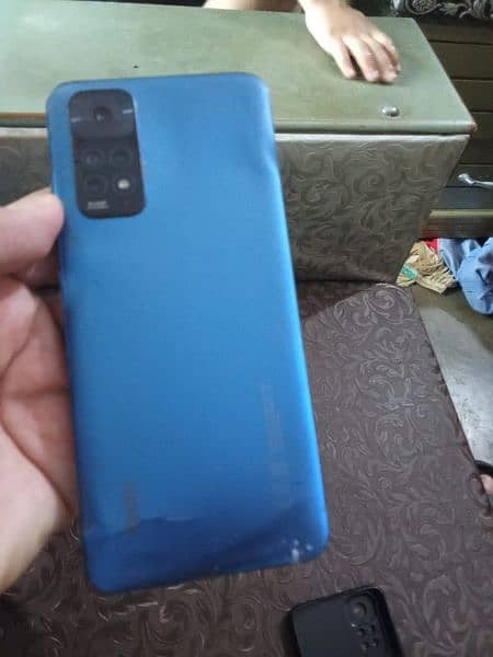 Redmi note 11 without box and charger back litl crack 4gb 128gb in Hvn 1