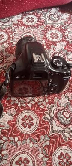 Canon D550 DSLR Camera 0