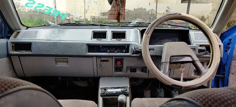 Mitsubishi Lancer 1986 3