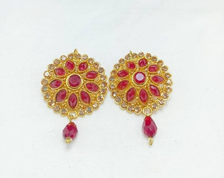 Tops / Earrings for women 0