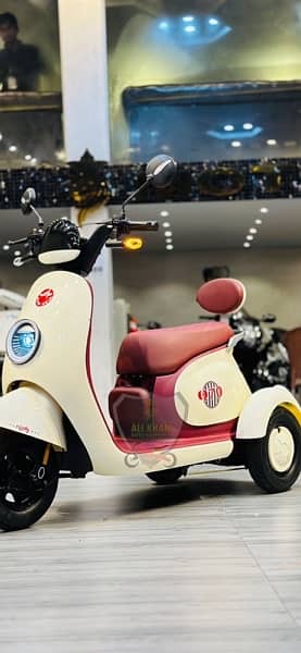 3 Wheel Scooty METRO A7 RAMZA Q70 NISA 3w Three Wheel SCOOTY MALE GIRL 2