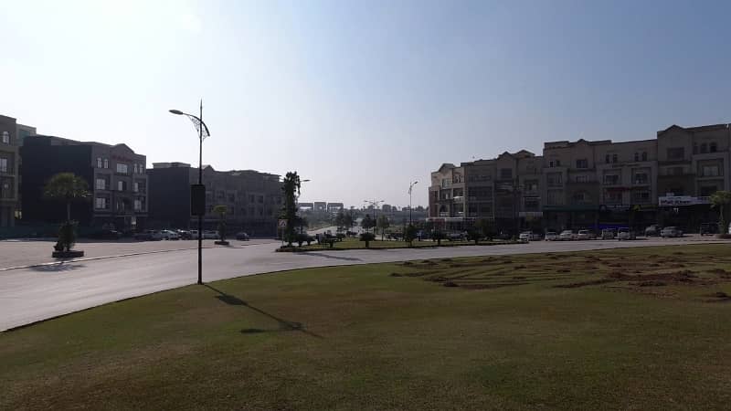 10 Marla plot Is available In Bahria Enclave 3