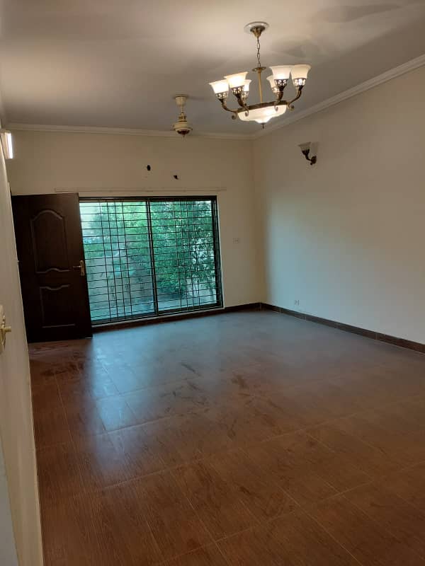 12 Marla 4 Bedroom House for Sale in Askari -11 Lahore. 16