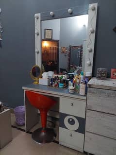 Dressing Table with Mirror