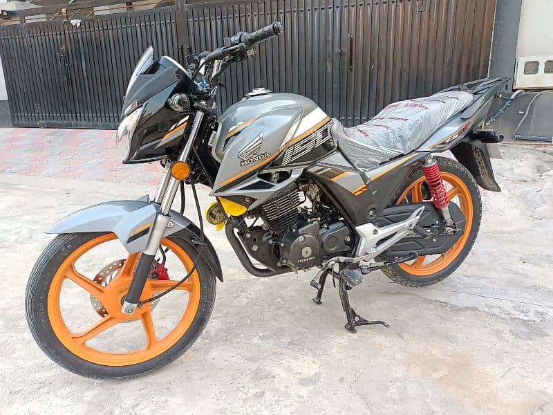 Honda CB150f Special Edition 
Model 2023
Applied for 
Condition Good 7